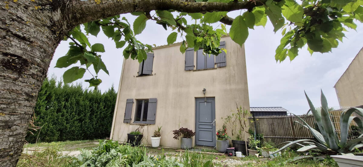 Maison à SAINT-FORT-SUR-GIRONDE