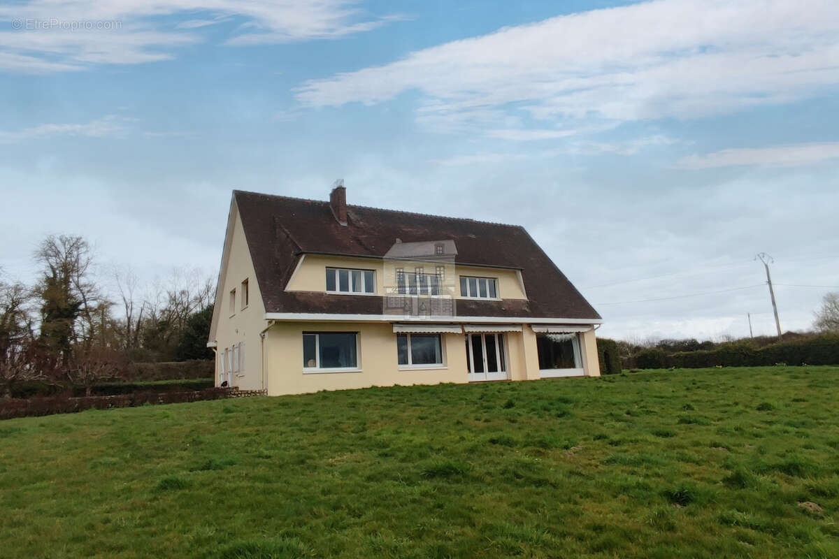 Maison à BEAUMONT-LE-ROGER