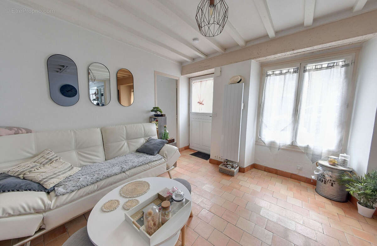 Appartement à SAINT-LEGER-EN-YVELINES