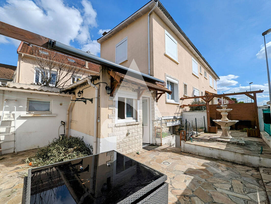 Appartement à LA FRETTE-SUR-SEINE