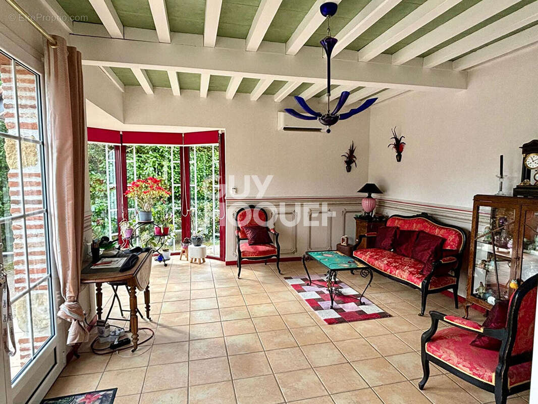 Maison à MONTAIGUT-SUR-SAVE