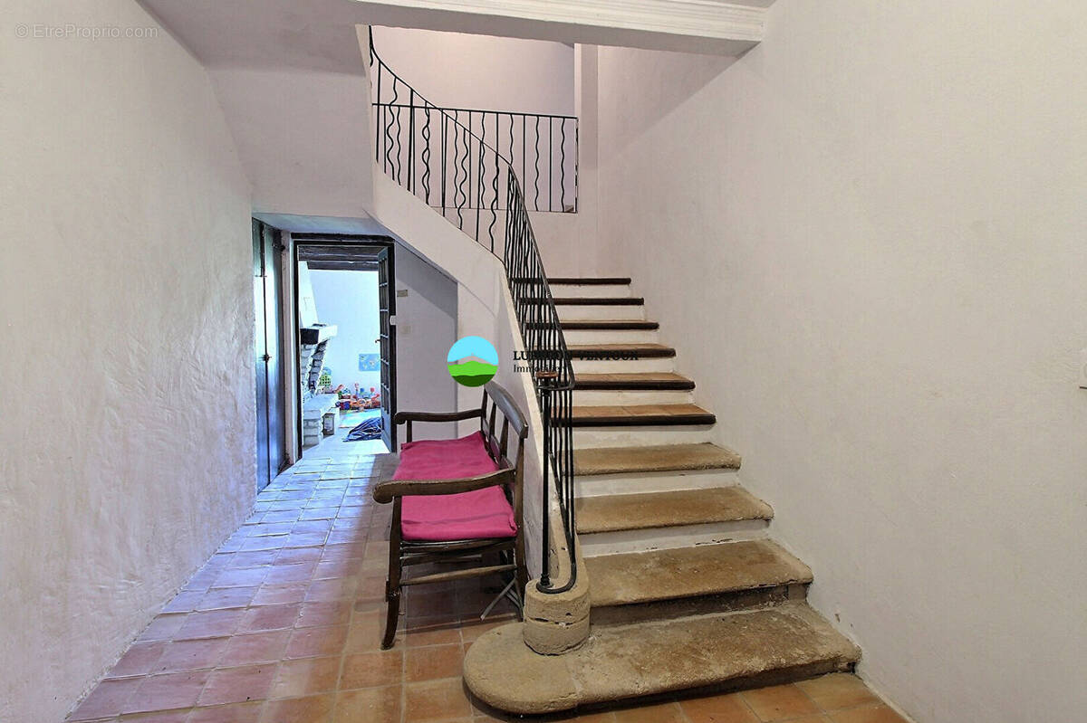 Maison à LE BARROUX