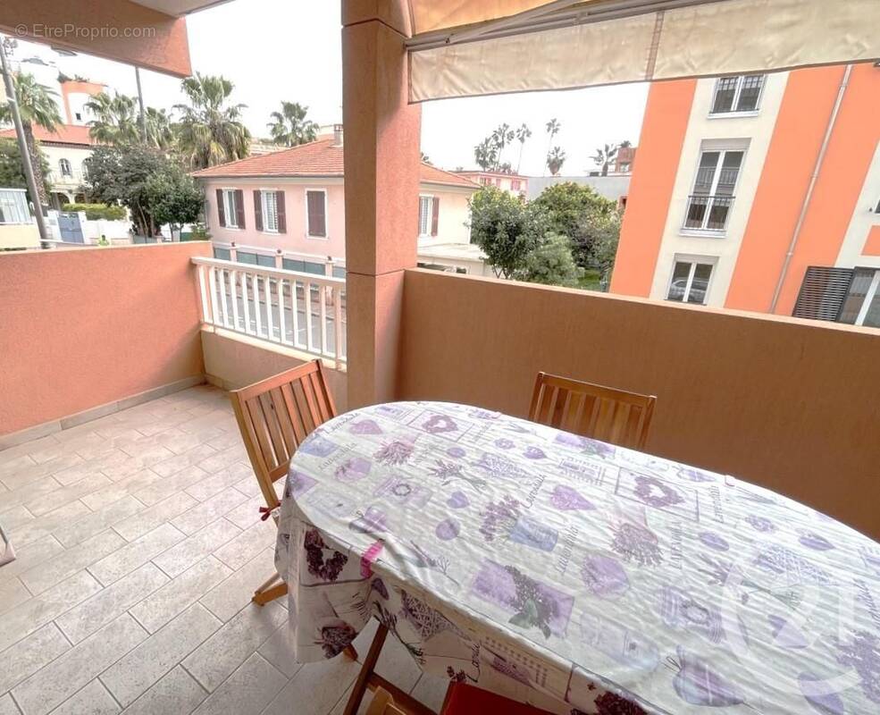 Appartement à ROQUEBRUNE-CAP-MARTIN