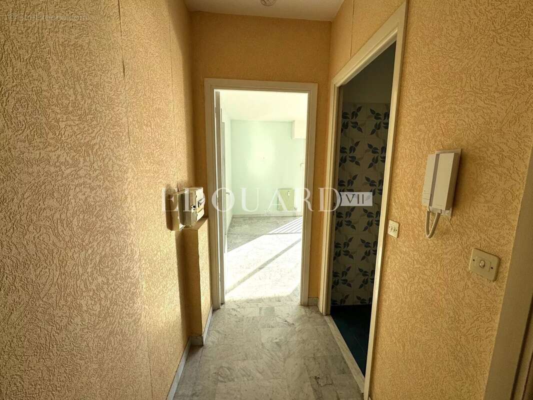 Appartement à ROQUEBRUNE-CAP-MARTIN