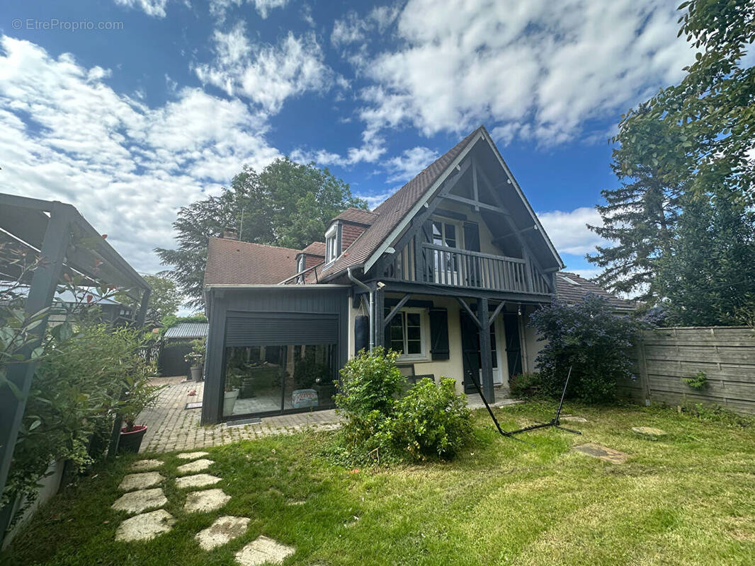 Maison à BORNEL