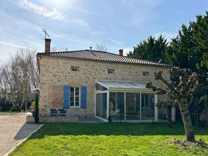 Maison à SEMPESSERRE