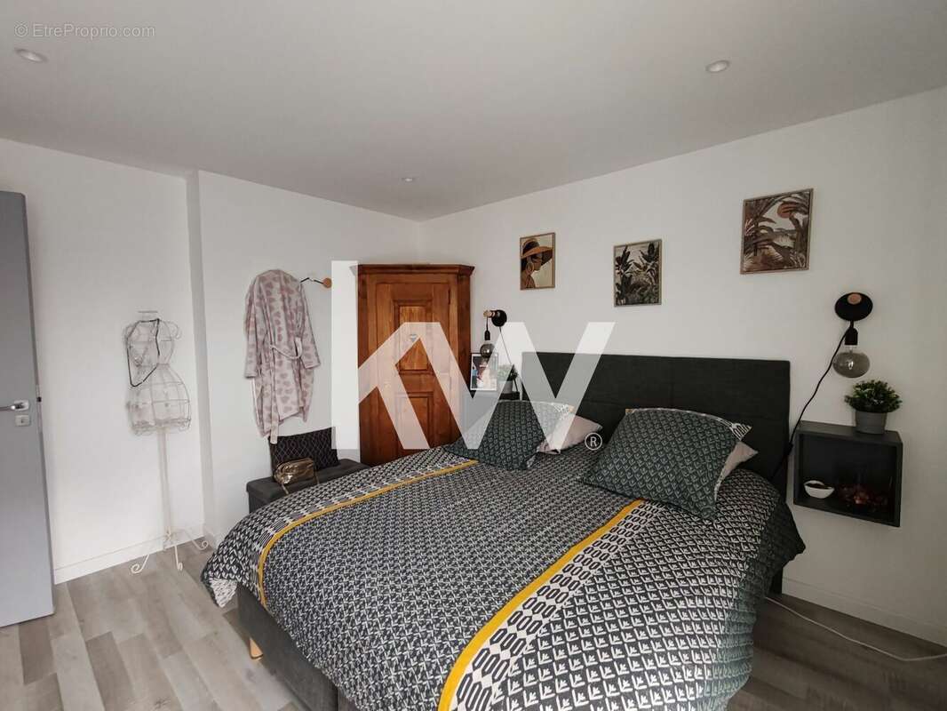 Appartement à LE PONT-DE-CLAIX
