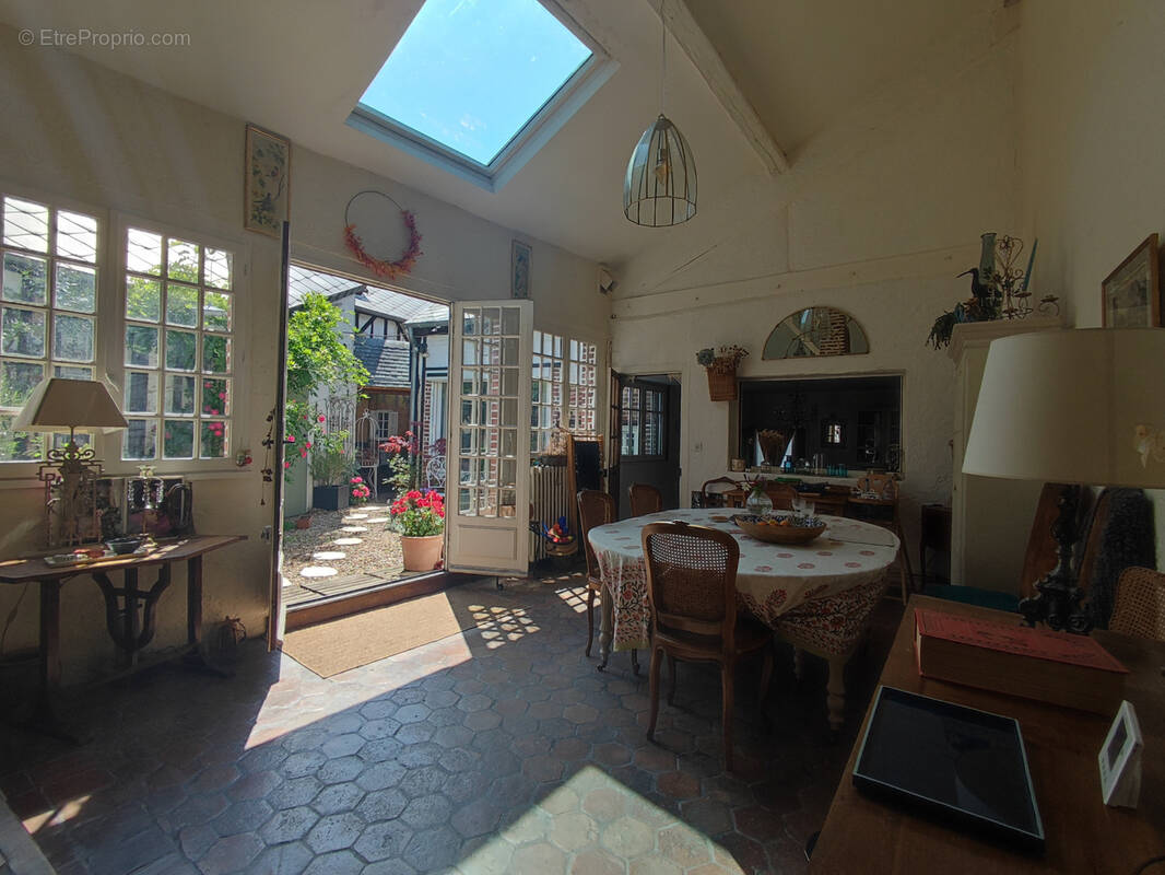 Maison à BEAUMONT-LE-ROGER