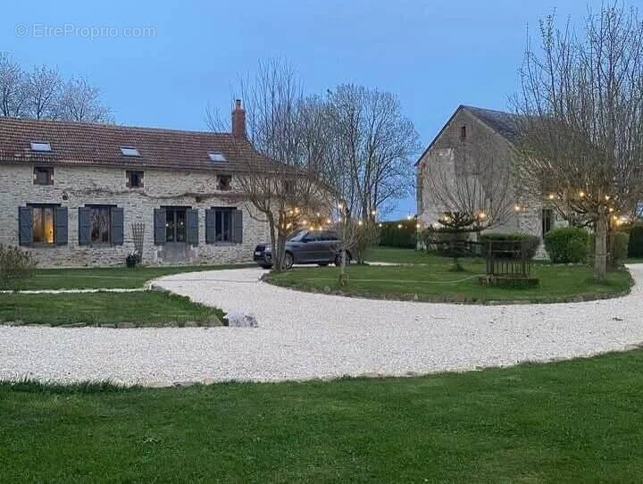Maison à BOUSSAC