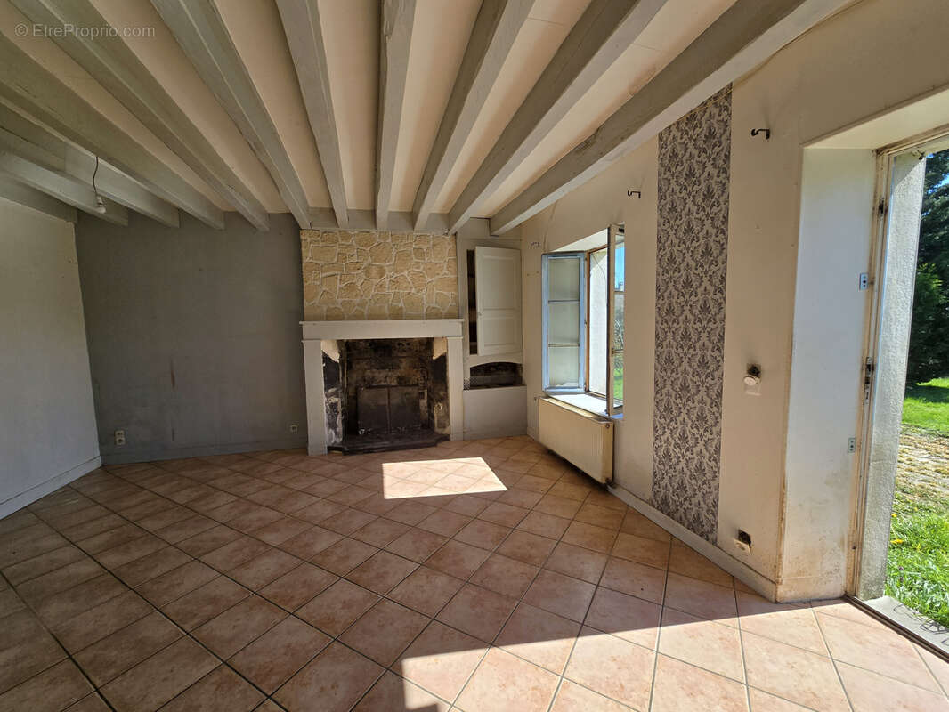 Maison à BETON-BAZOCHES