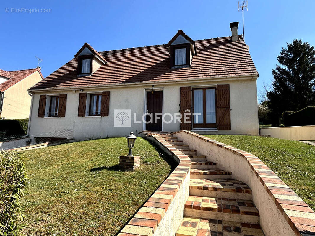 Maison à TESSANCOURT-SUR-AUBETTE