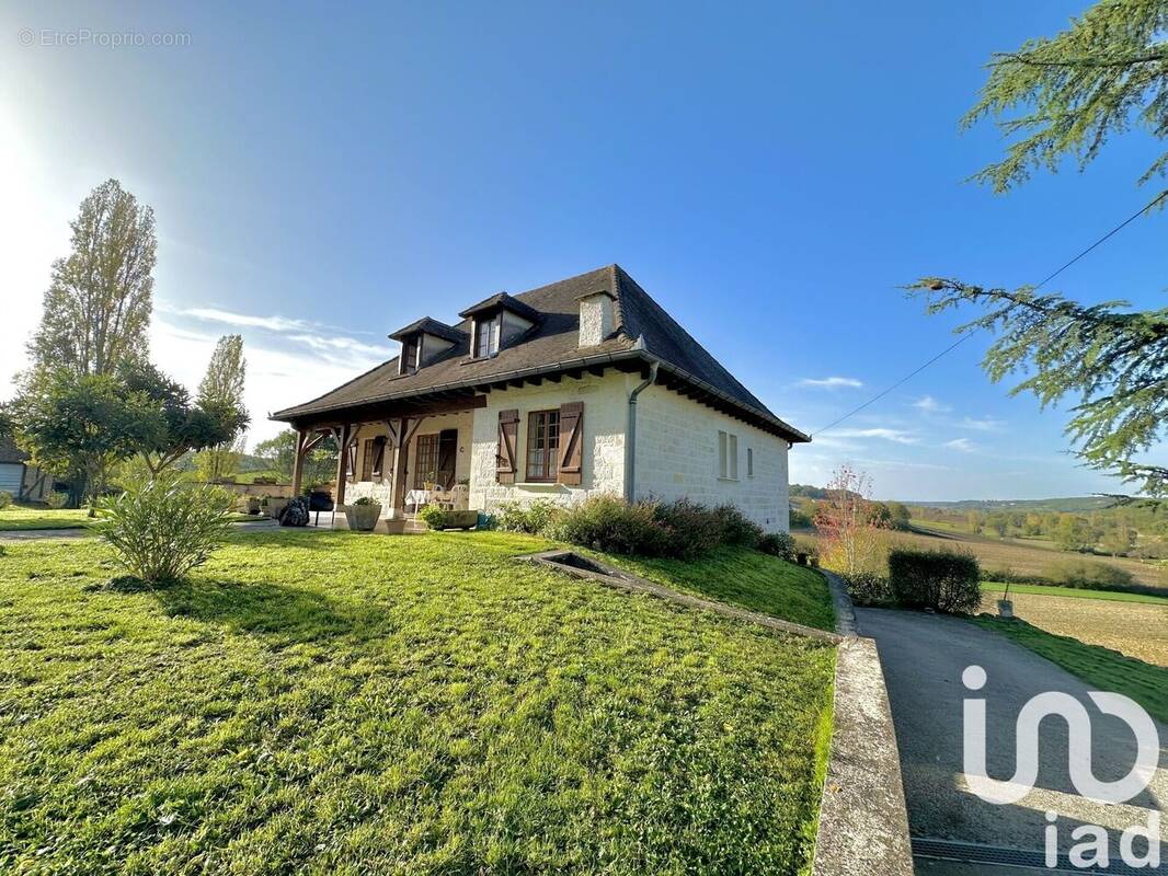 Photo 1 - Maison à SAINT-PAUL-DE-LOUBRESSAC