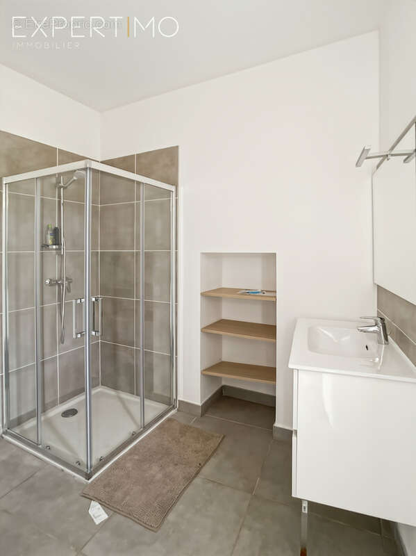 Appartement à LATTES