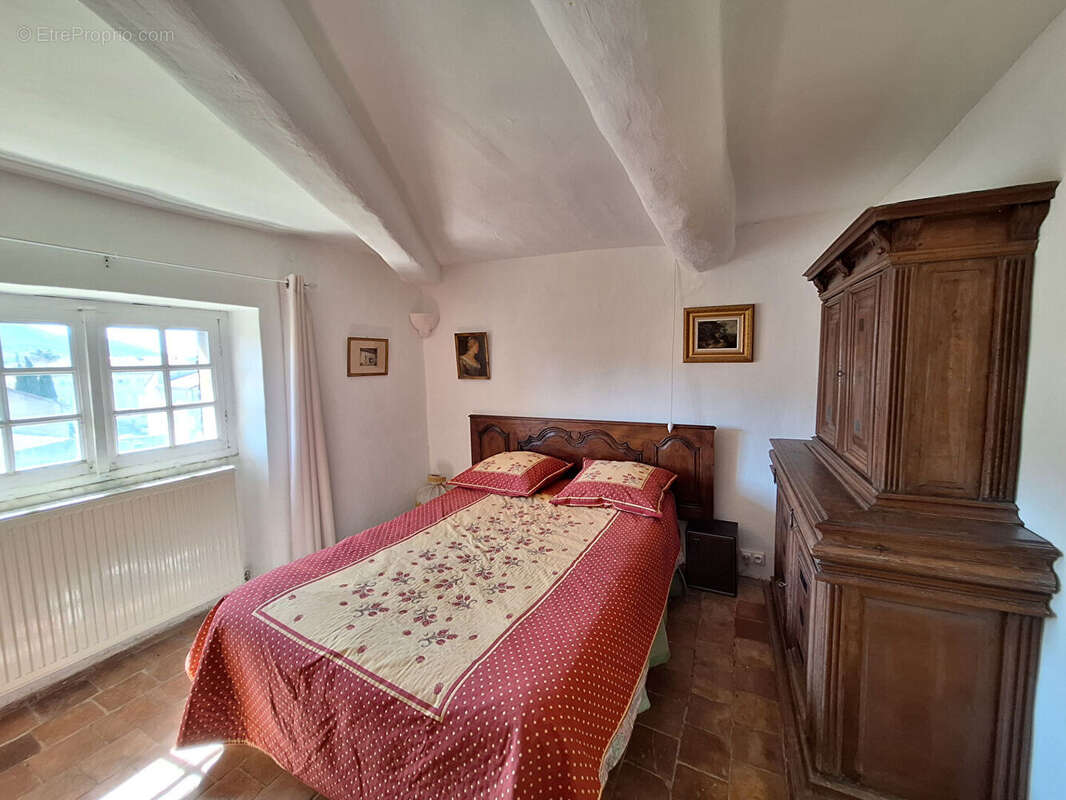 Maison à SAINT-PAUL-TROIS-CHATEAUX
