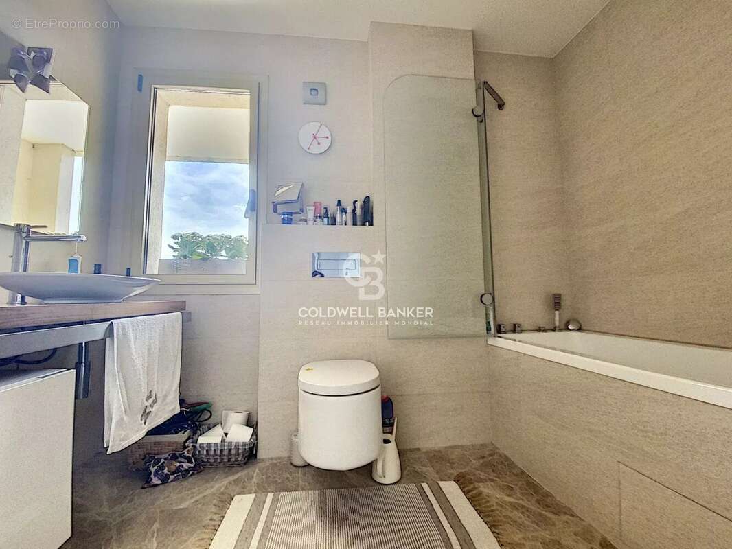 Appartement à LE CANNET