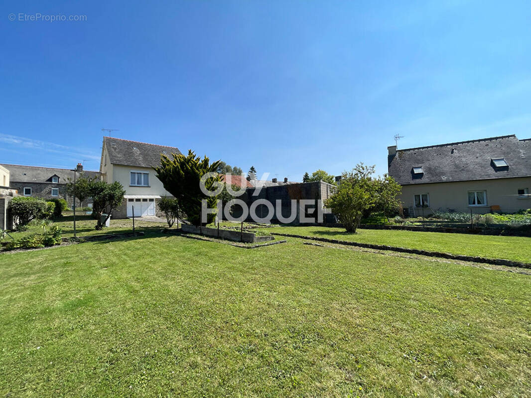 Maison à DOL-DE-BRETAGNE