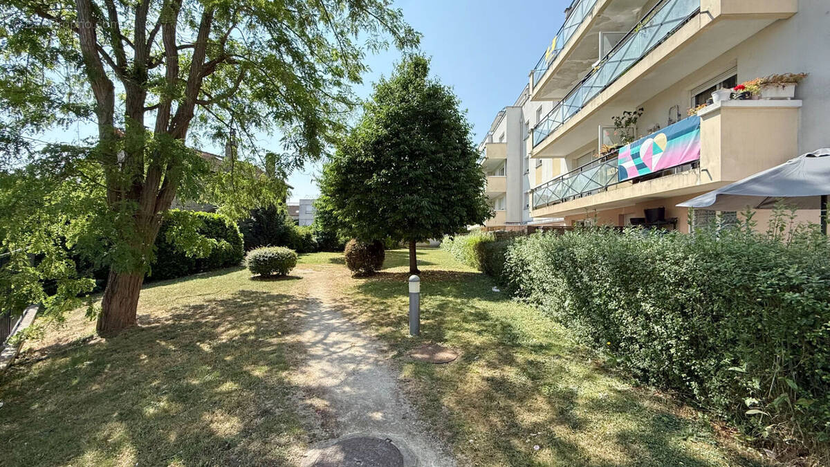 Appartement à CORBEIL-ESSONNES