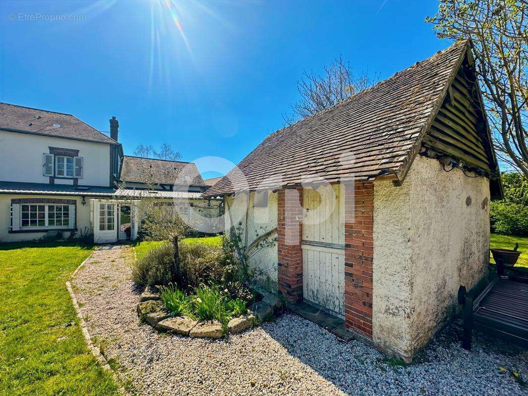 Maison à MARCILLY-LA-CAMPAGNE