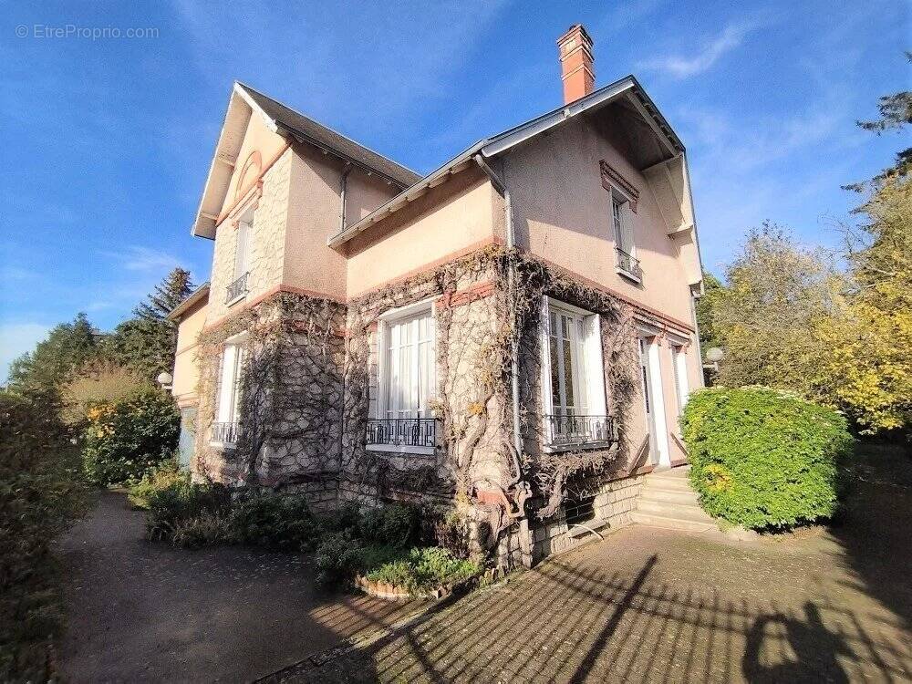 Maison à BEAUNE-LA-ROLANDE