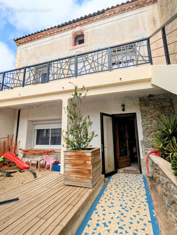 Maison à PARAZA