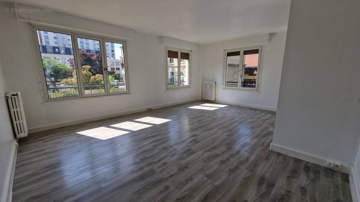 Appartement à RUEIL-MALMAISON