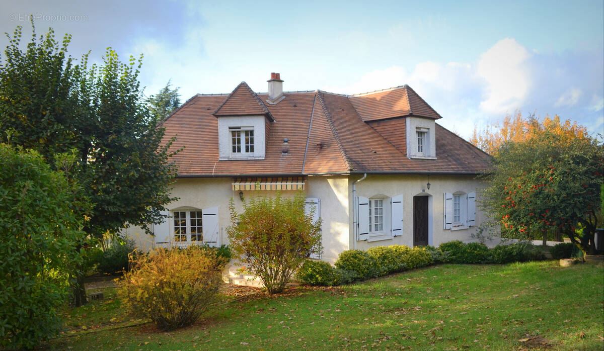 Maison à CHATELLERAULT