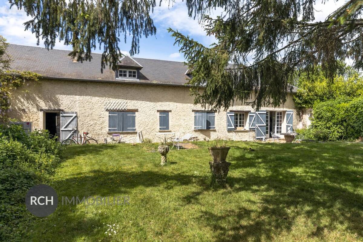 Maison à HOUDAN