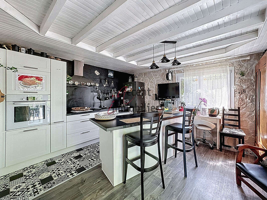 Maison à CHEVAL-BLANC