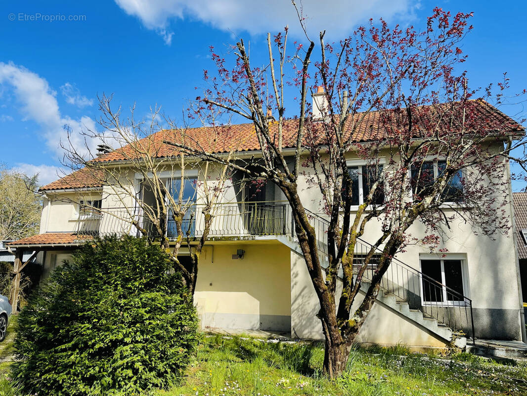 Maison à MIGNALOUX-BEAUVOIR