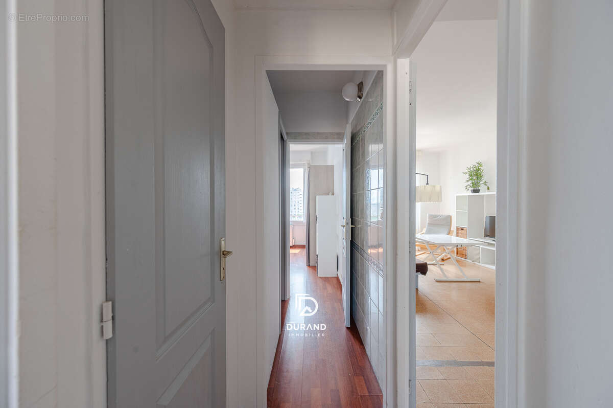 Appartement à MARSEILLE-5E