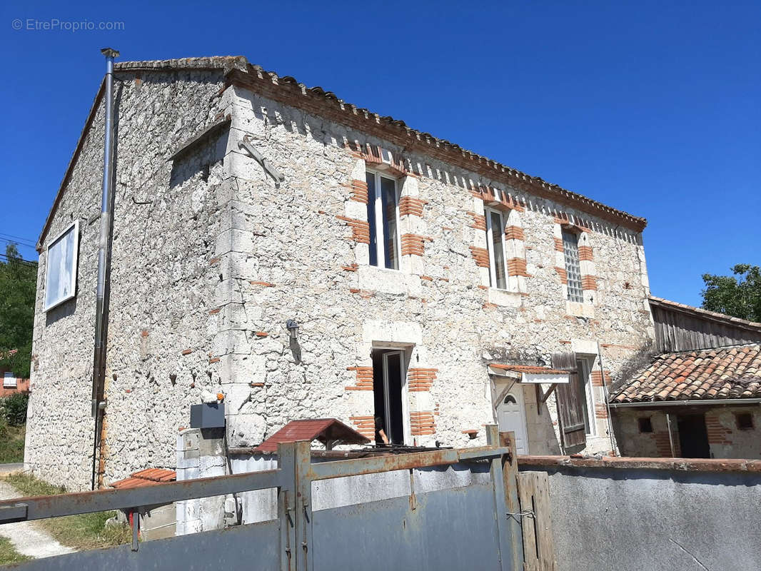 Maison à MALAUSE
