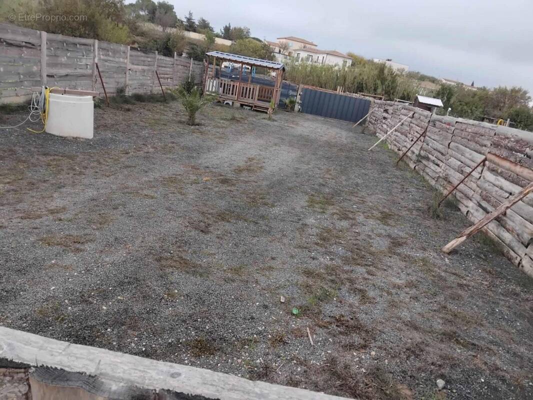 Terrain à SIGEAN