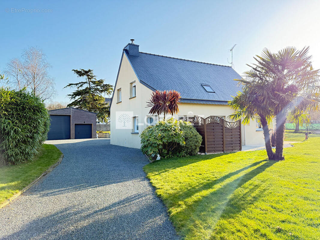 Maison à LANVOLLON
