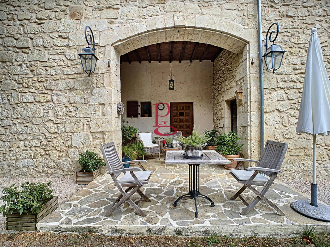 PORCHE ENTREE - Maison à CASTERA-VERDUZAN