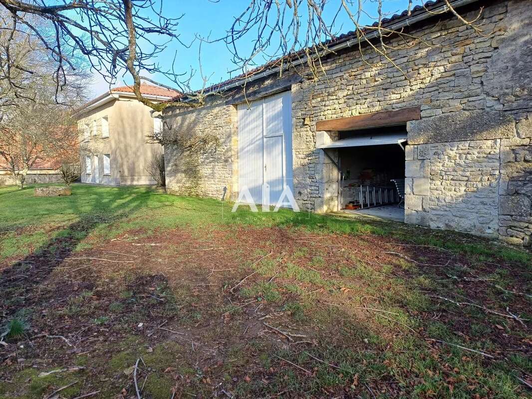 Maison à BENEST