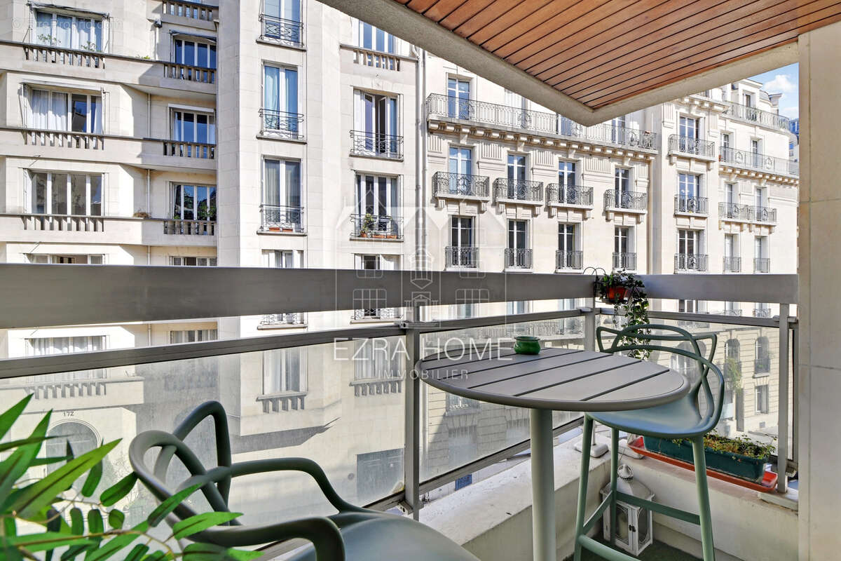 Appartement à PARIS-7E