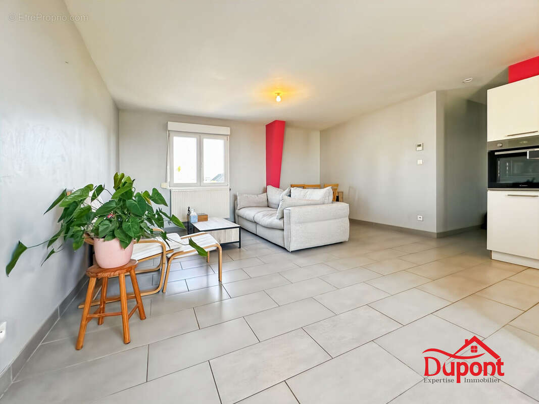 Appartement à RENWEZ