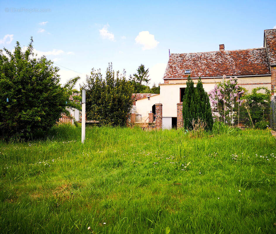 Maison à MONTLANDON