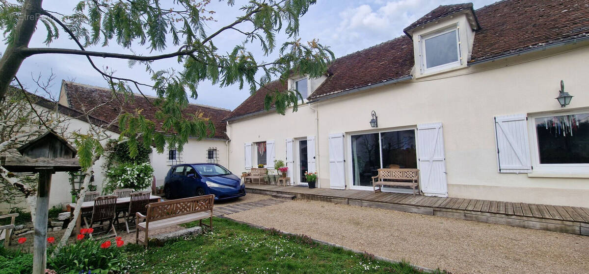 Maison à POULIGNY-SAINT-PIERRE