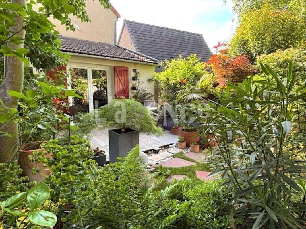 Maison à MESSY