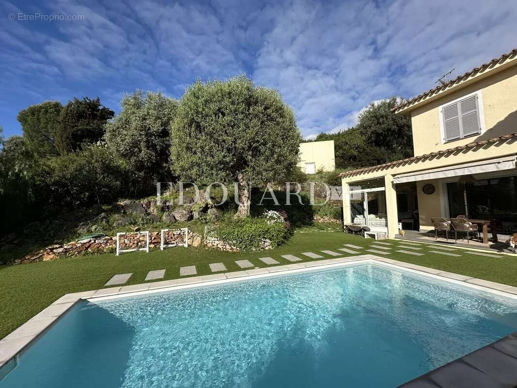 Maison à ROQUEBRUNE-CAP-MARTIN