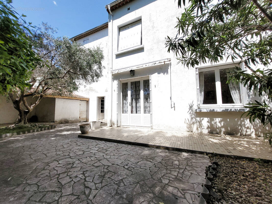Maison à FLEURY