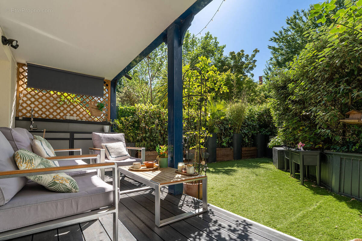 Appartement à LE PLESSIS-ROBINSON