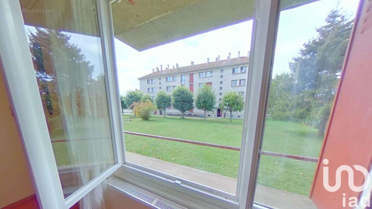 Photo 3 - Appartement à LA CHAPELLE-SAINT-LUC