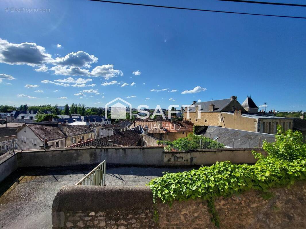 Photo 1 - Maison à POITIERS