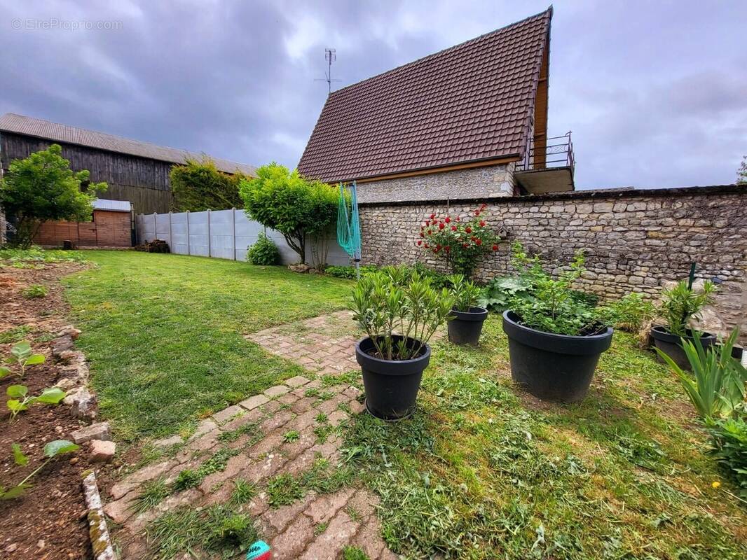 Jardin - Maison à MEREVILLE