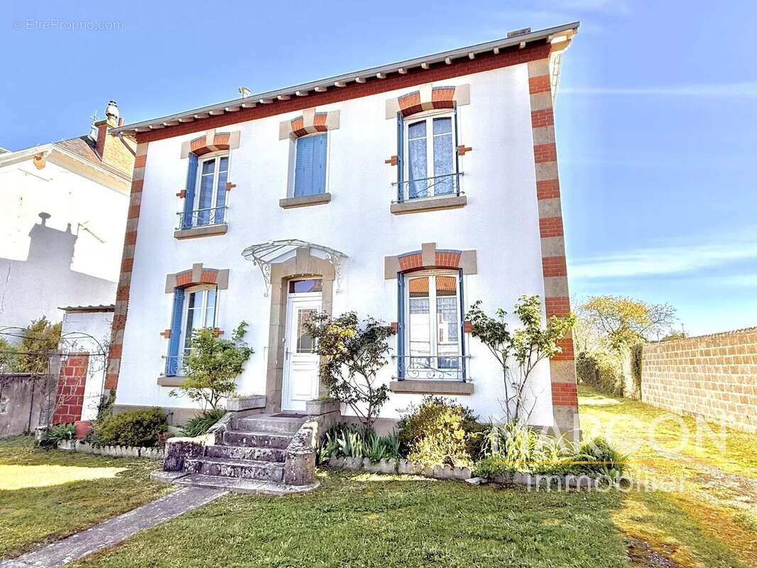 Maison à BENEVENT-L&#039;ABBAYE