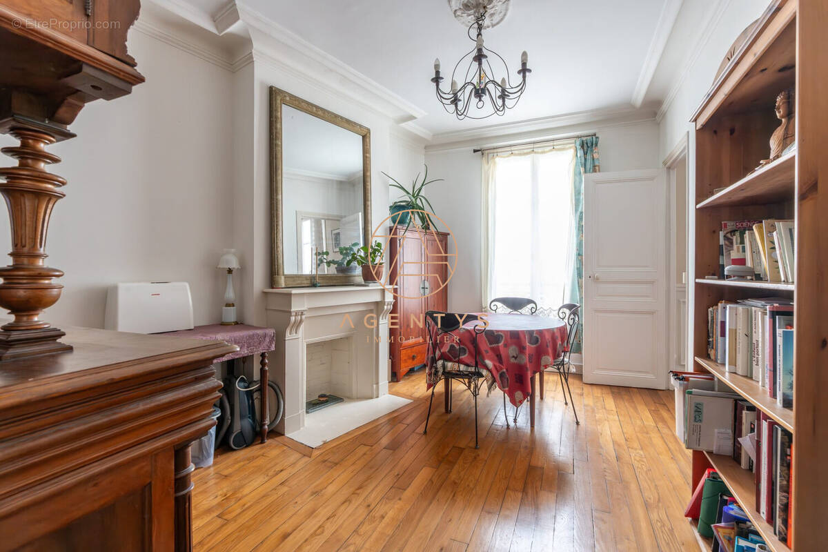 Appartement à NOGENT-SUR-MARNE