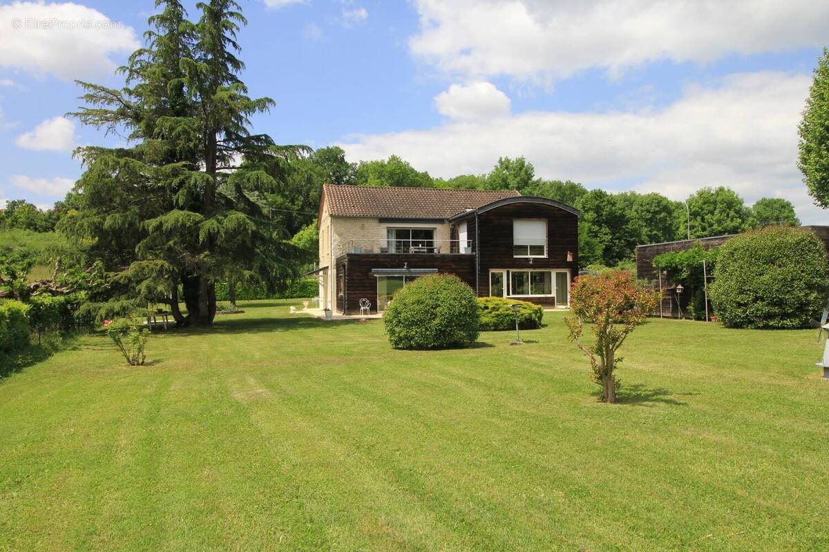 Maison à MONFLANQUIN