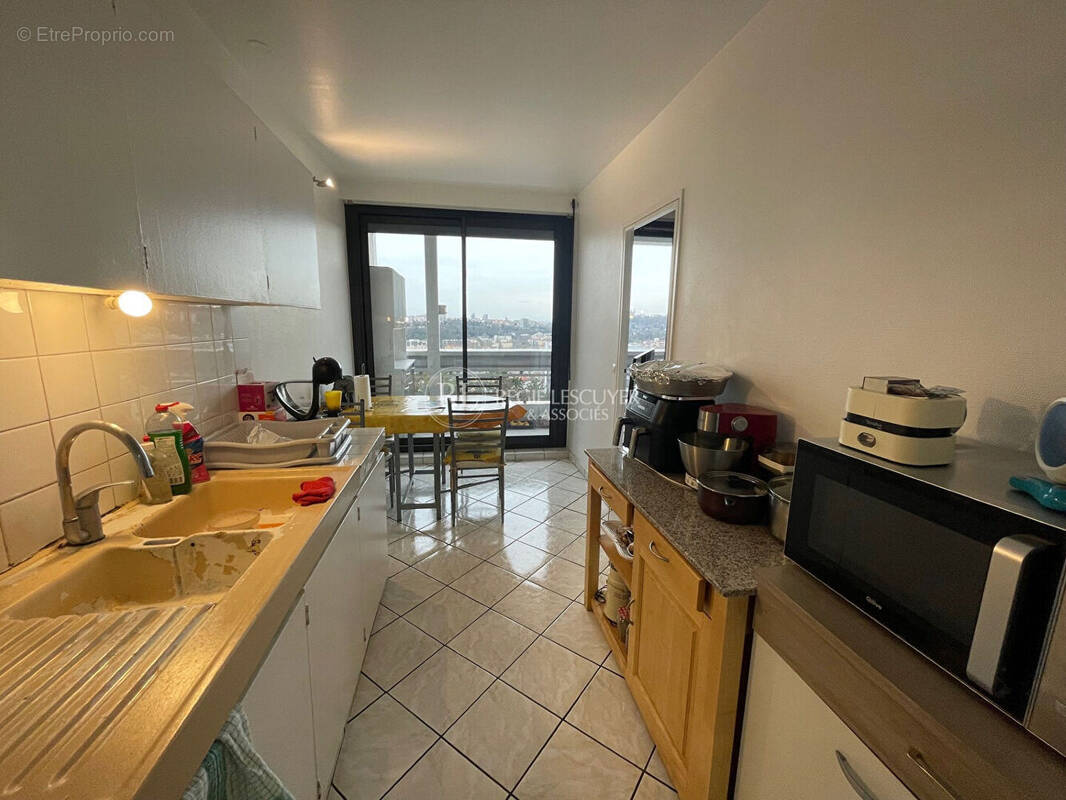Appartement à LYON-9E
